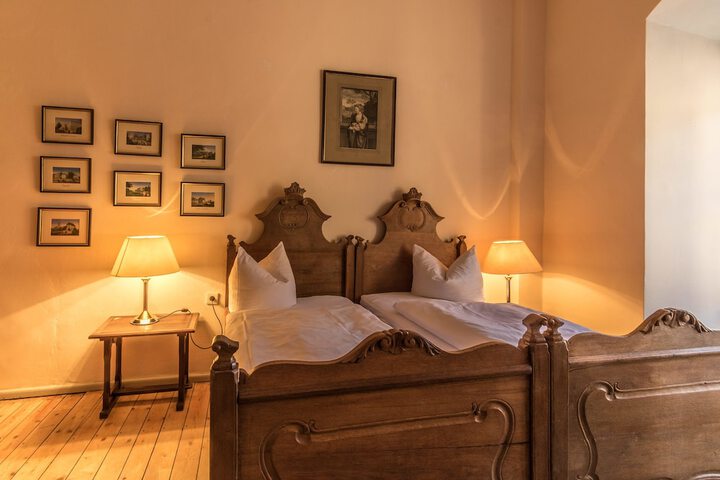 Room 14 of 80