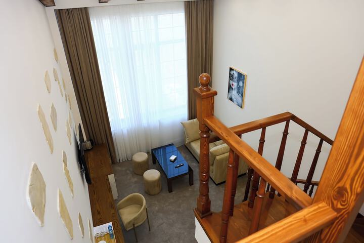 Room 80 of 133