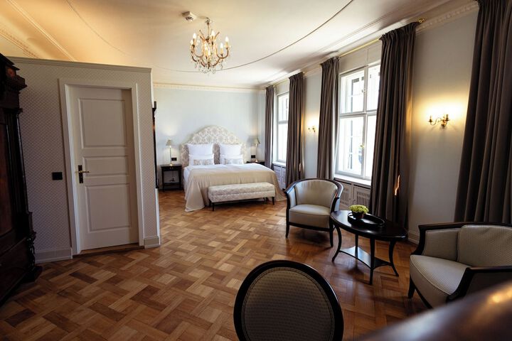 Room 25 of 57