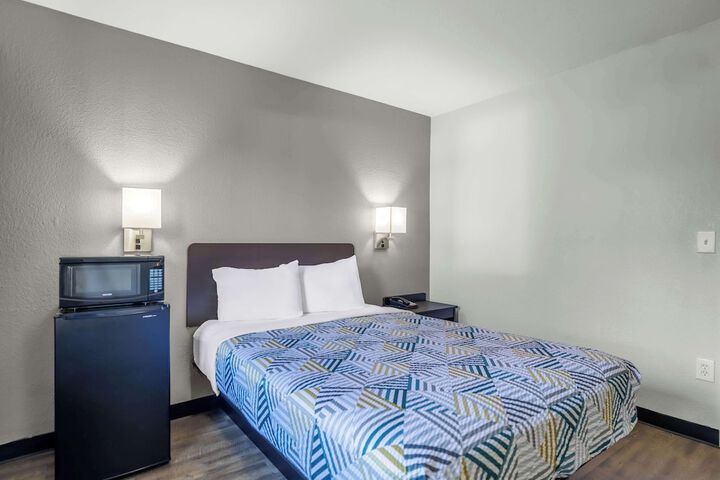 Room 6 of 29