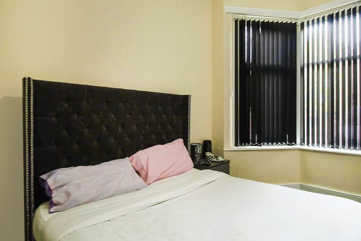 Room 25 of 41