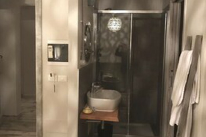 Room 3 of 14
