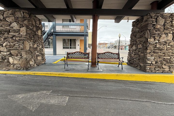 Property Grounds 21 of 27