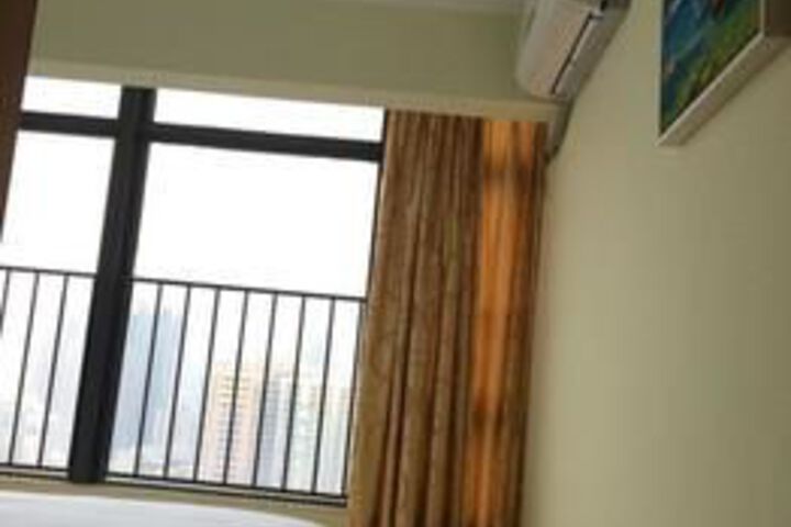 Room 15 of 40