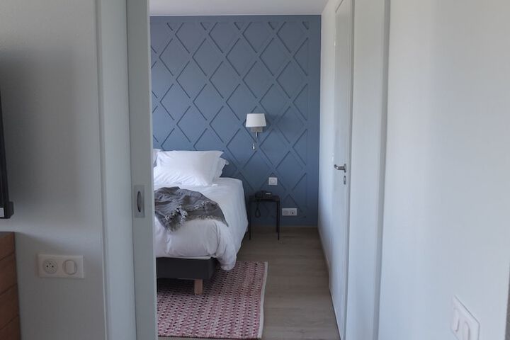 Room 3 of 130