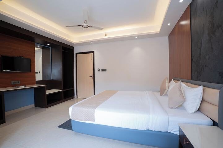 Room 45 of 174