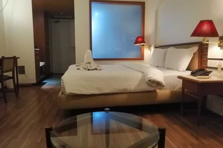 Room 71 of 181