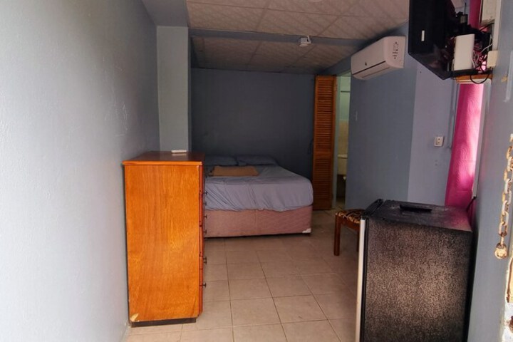 Room 10 of 45