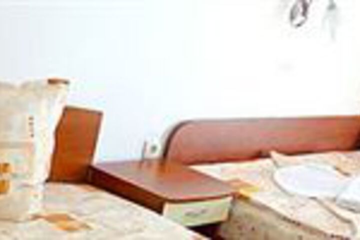 Room 15 of 41