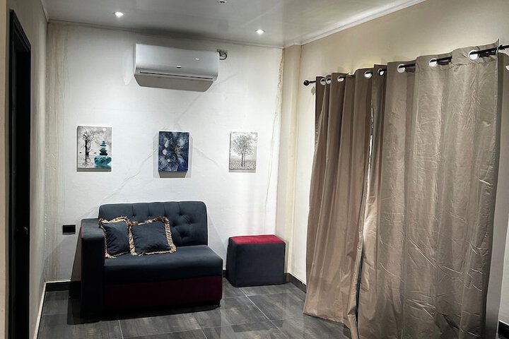 Room 11 of 31