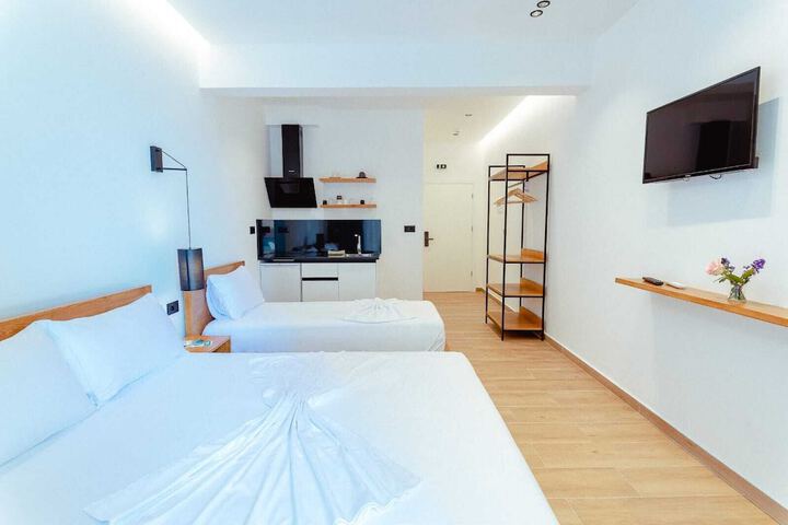 Room 4 of 88