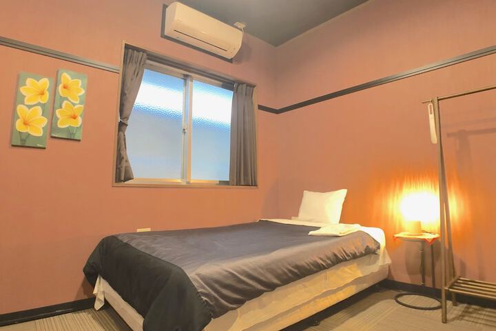 Room 12 of 79
