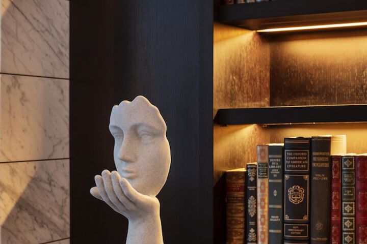 Guest Lobby