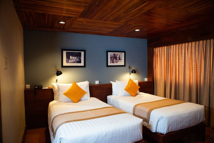 Room 10 of 44