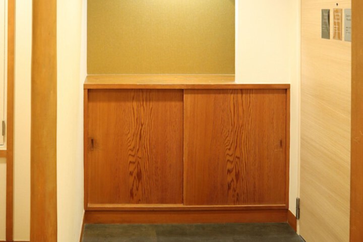 Room 17 of 42