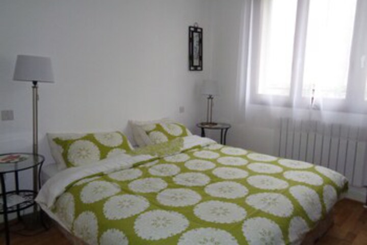 Room 50 of 64