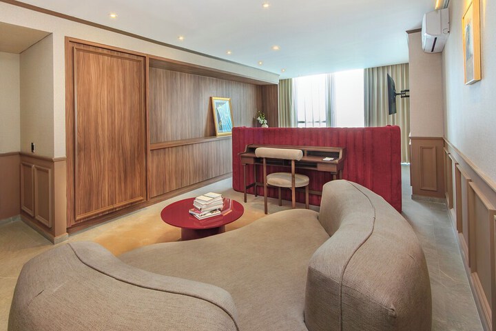 Room 34 of 49