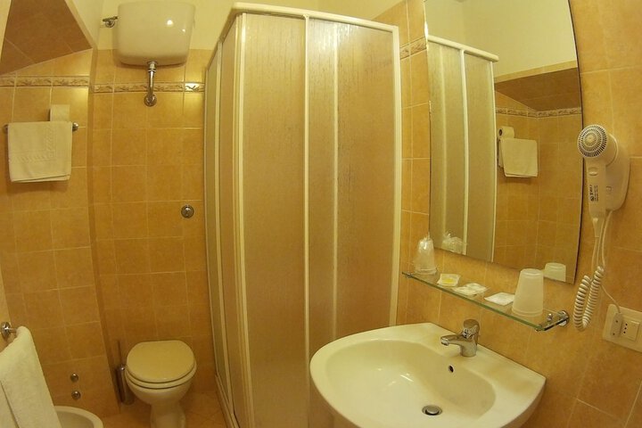 Room 30 of 51