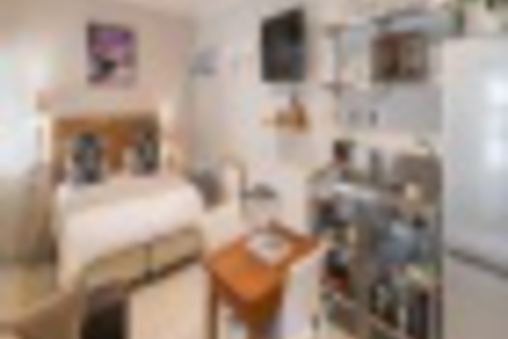 Room 63 of 648