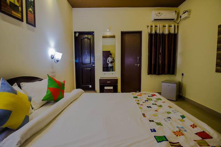 Room 11 of 22