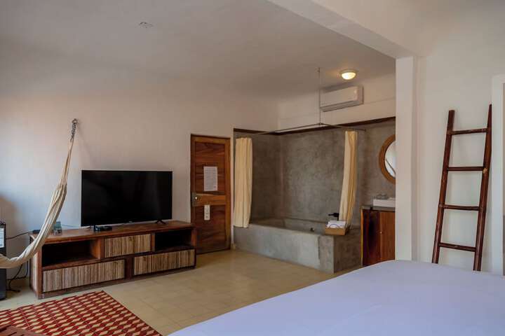 Room 60 of 193