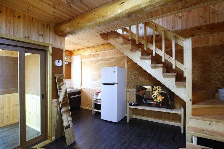 Room 42 of 50