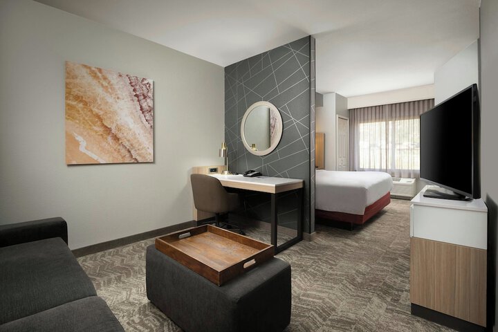 Room 10 of 35