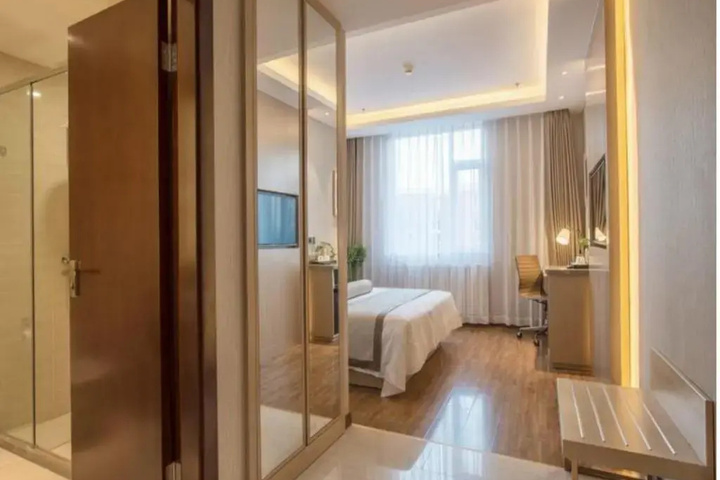 Room 2 of 12