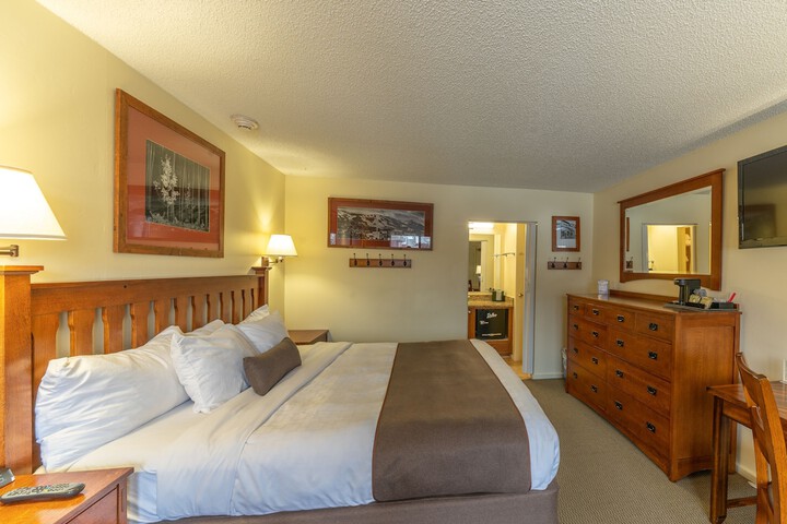 Room 11 of 40