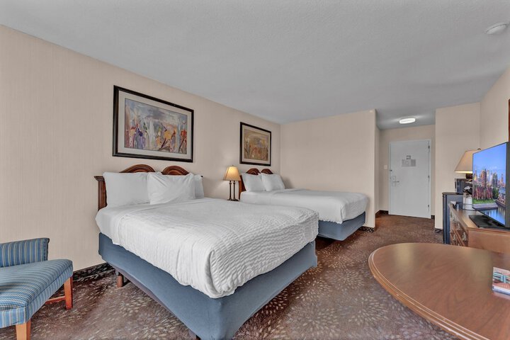 Standard Room, King or Two Doubles (3 of 9)