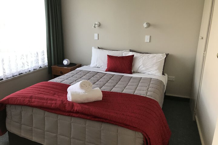 Room 13 of 100