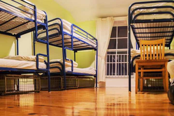 Room 10 of 37