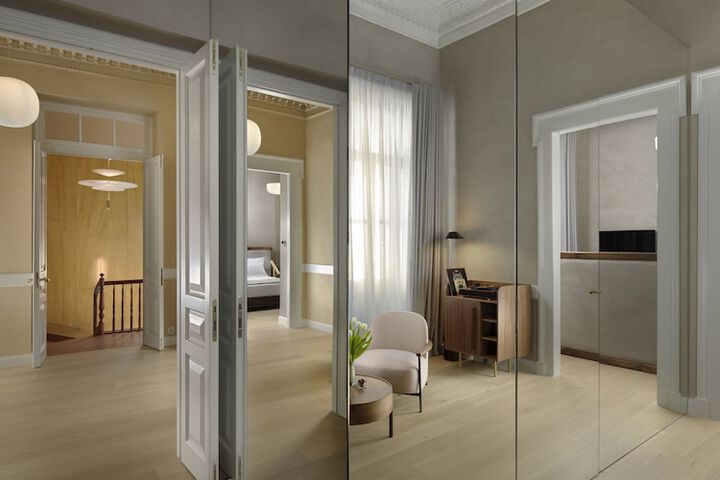 Room 4 of 67