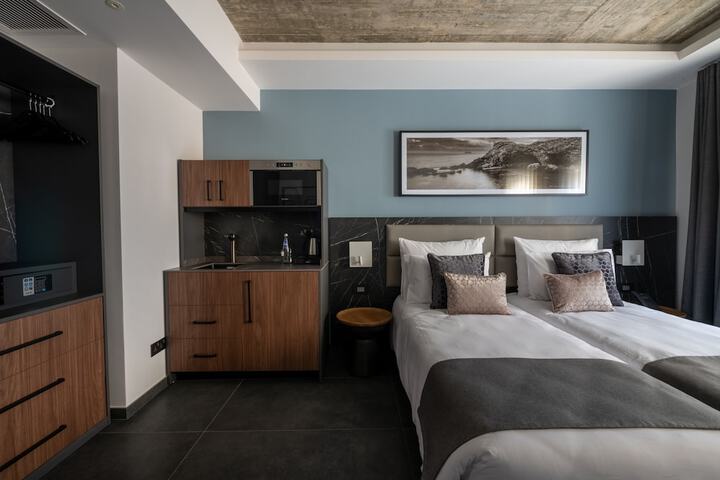 Room 11 of 60