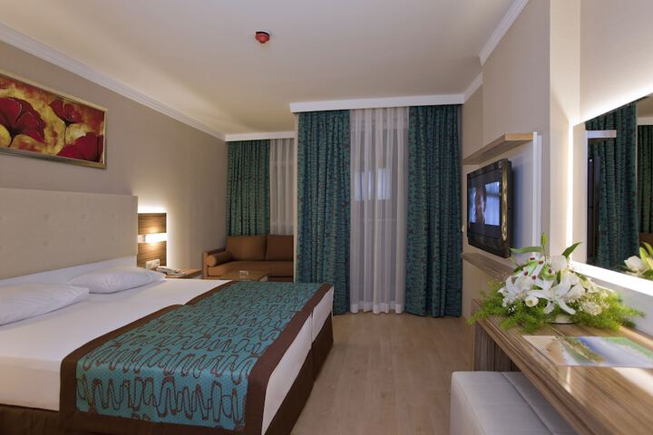 Room 6 of 44