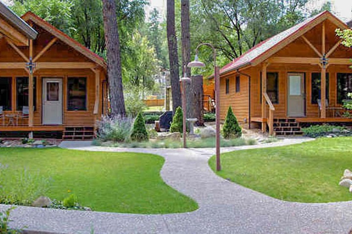 Hotel Exterior 55 of 60