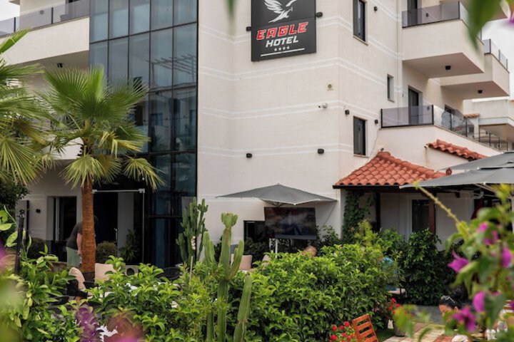 Hotel Exterior 123 of 137