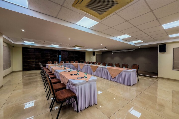 Ballroom/Hall 54 of 57