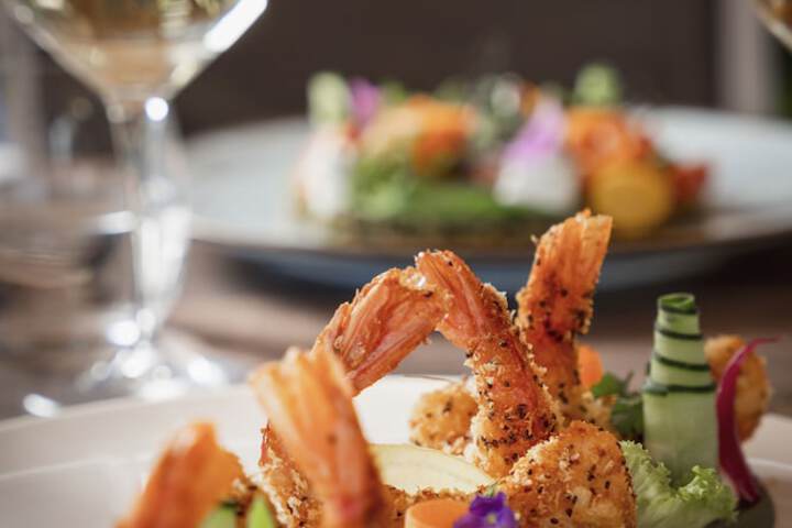 Dining 72 of 82