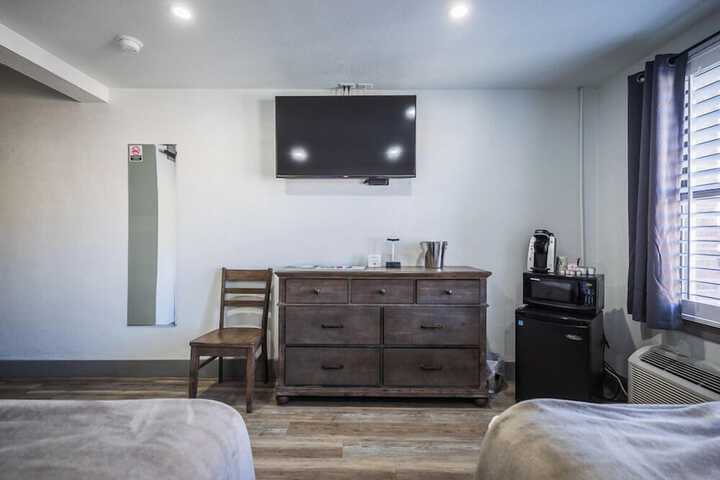Room 26 of 74