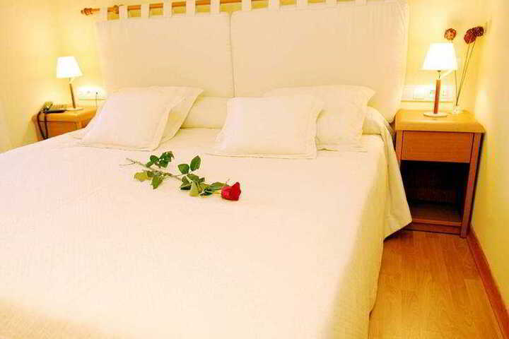 Room 5 of 6