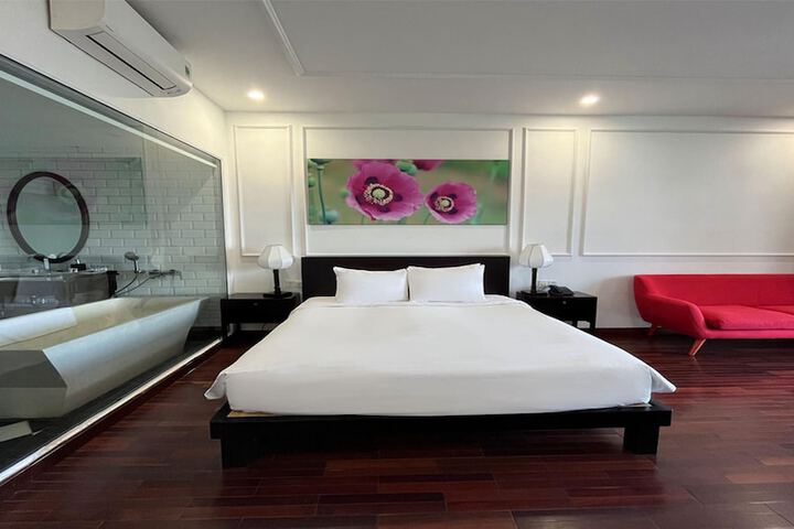 Room 5 of 59