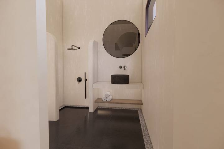 Room 2 of 3