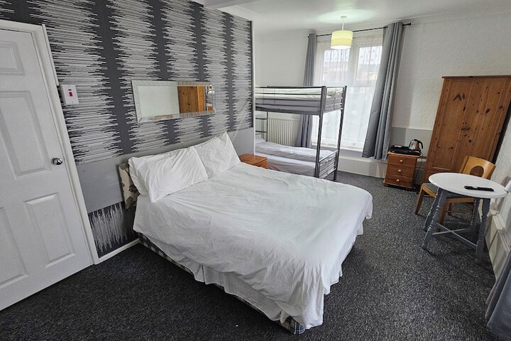 Room 16 of 51