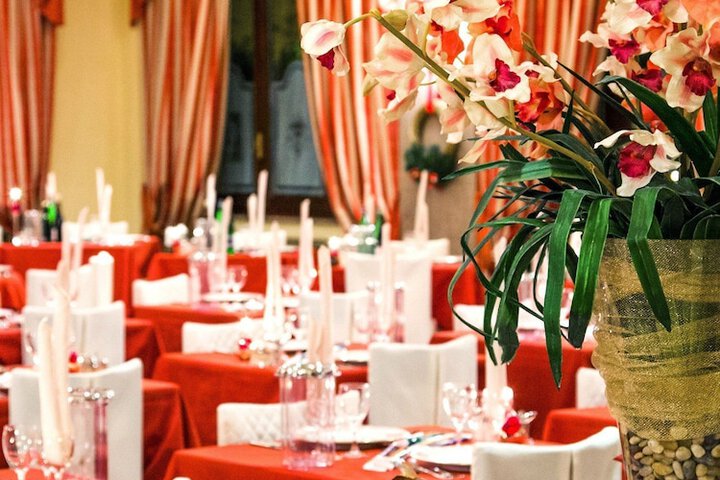 Ballroom/Hall 49 of 59