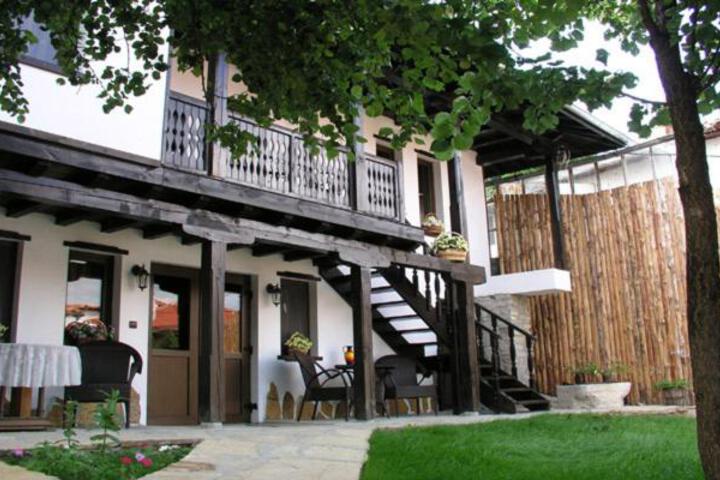 Guest Rooms Bela Neda