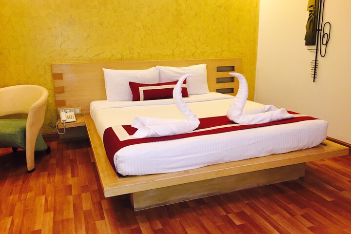 Room 18 of 32