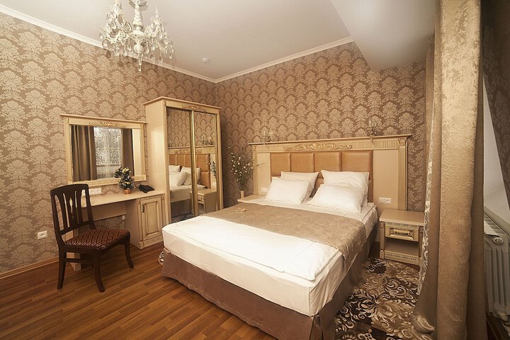 Room 16 of 58