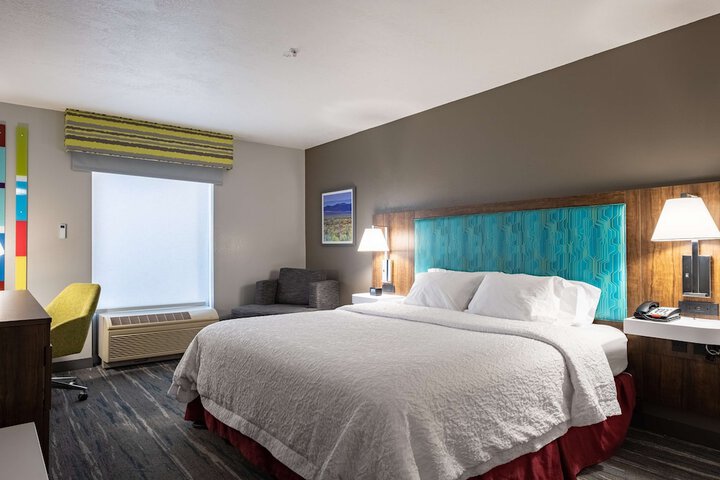 Room 7 of 28