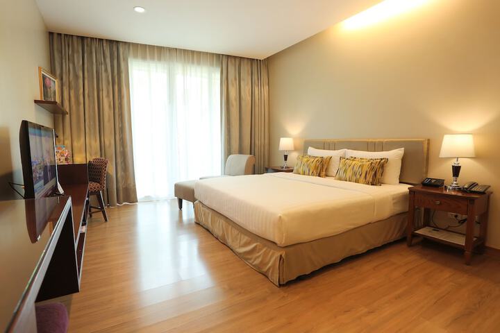 Room 34 of 108
